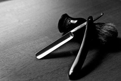 how-to-shave-with-a-straight-razor